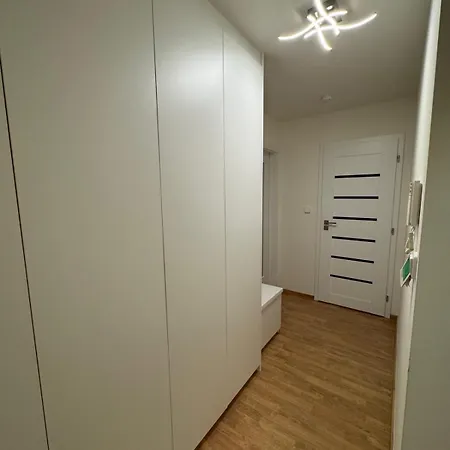 & Metro Vysocanska *