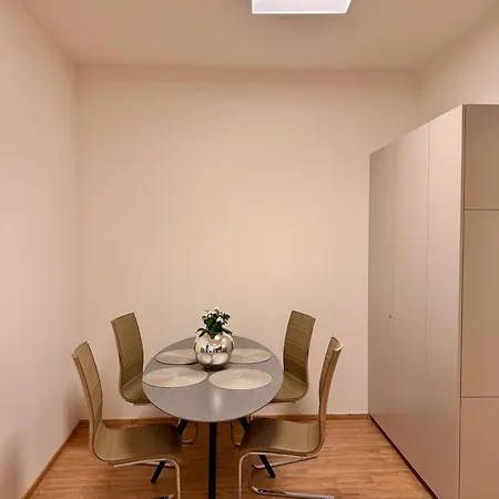 & Metro Vysocanska Appartement *