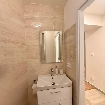 & Metro Vysocanska Appartement