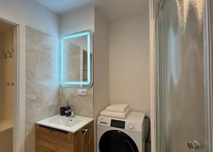 & Metro Vysocanska *