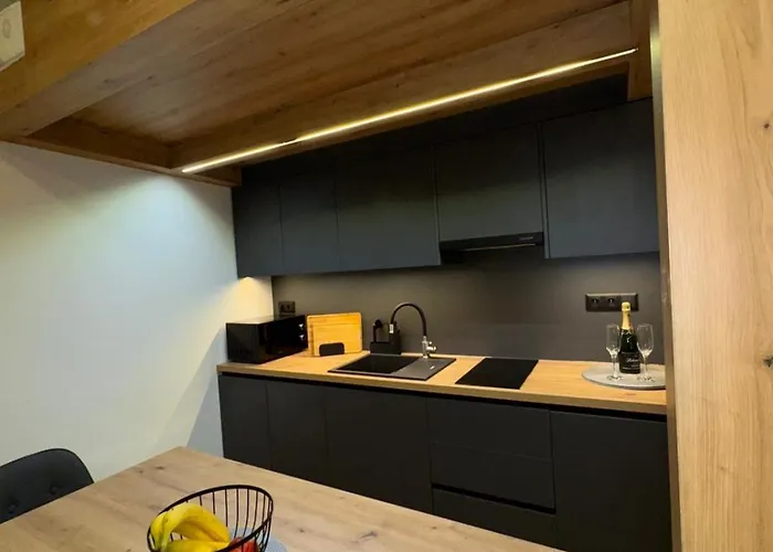 Апартаменты & Metro Vysocanska Прага