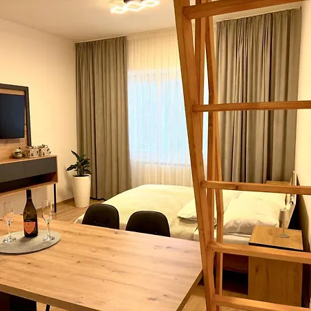 & Metro Vysocanska Apartman Prága